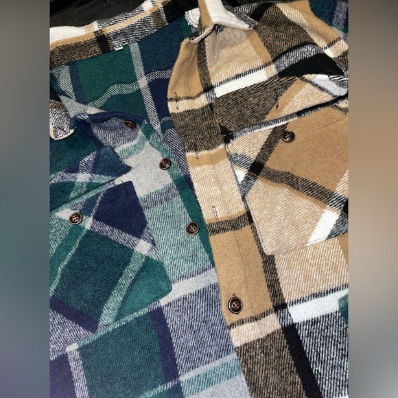 Women’s Shacket - Picture 2 of 3